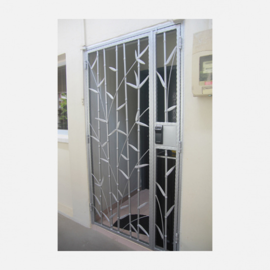 bamboo-silver-wrought-iron-hdb-gate