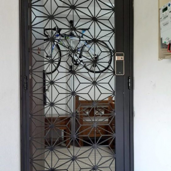 mild-steel-interior-designer-hdb-gate-3x7-feet-1-570x570